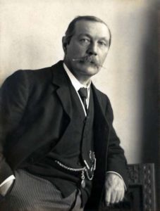 Arthur Conan Doyle, il medico-scrittore capostipite del giallo deduttivo